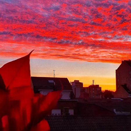 Life Magenta Hotel Хихон Екстериор снимка