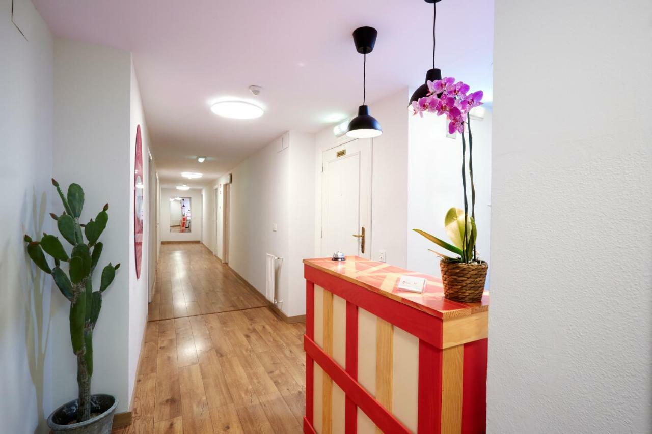 Life Magenta Hotel Хихон Екстериор снимка